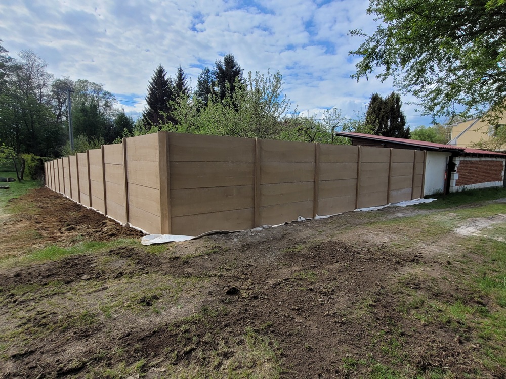 betonový plot